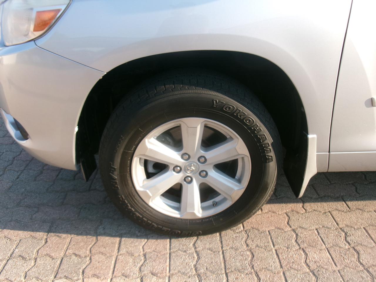 Toyota Highlander 2WD 2010
