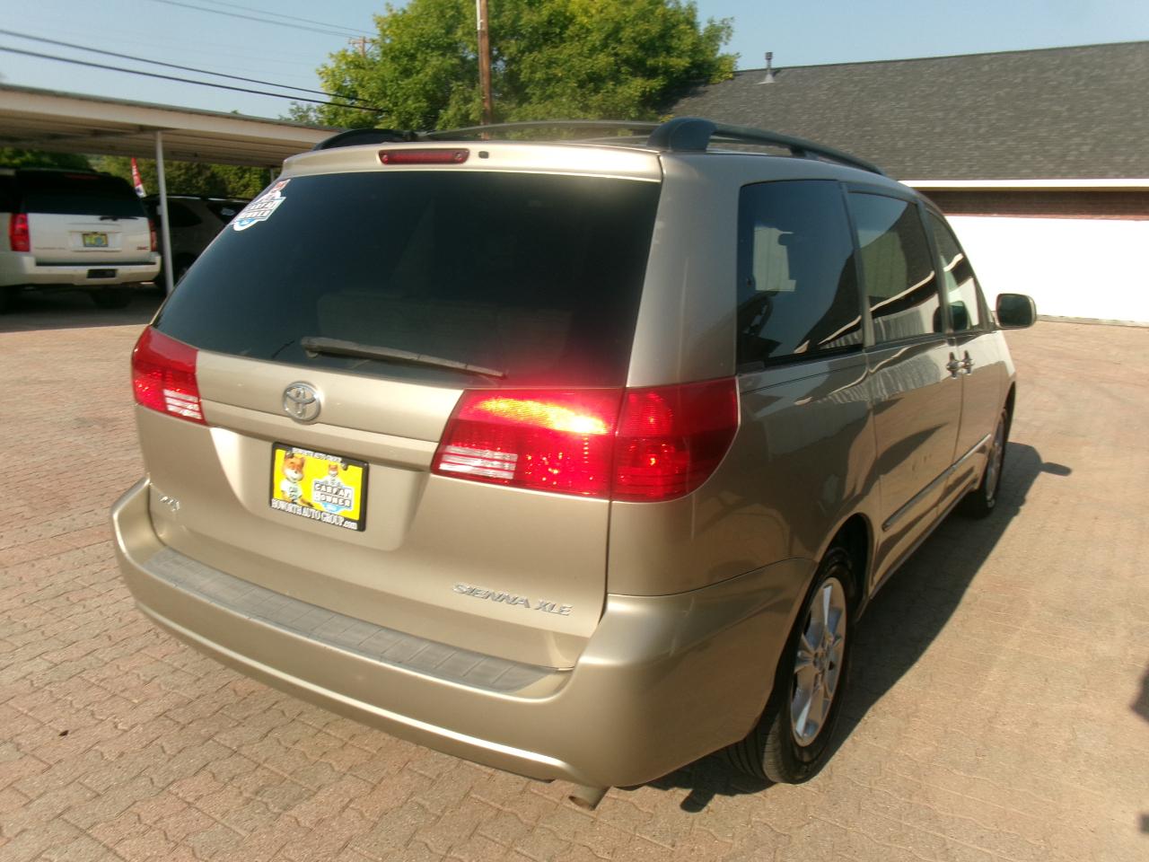 Toyota Sienna XLE 2005