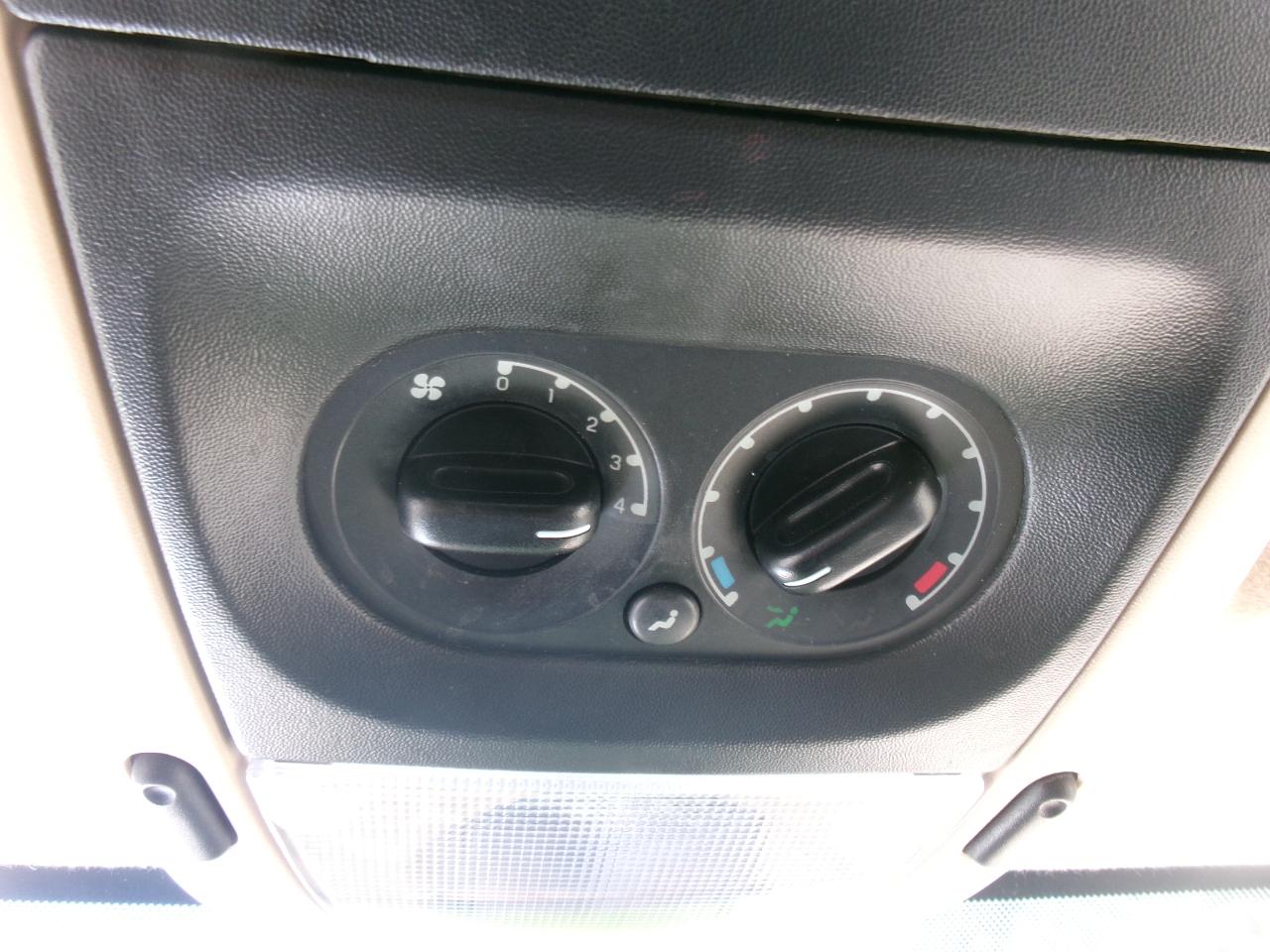 Ford Explorer XLT 4.0L 4WD 2008