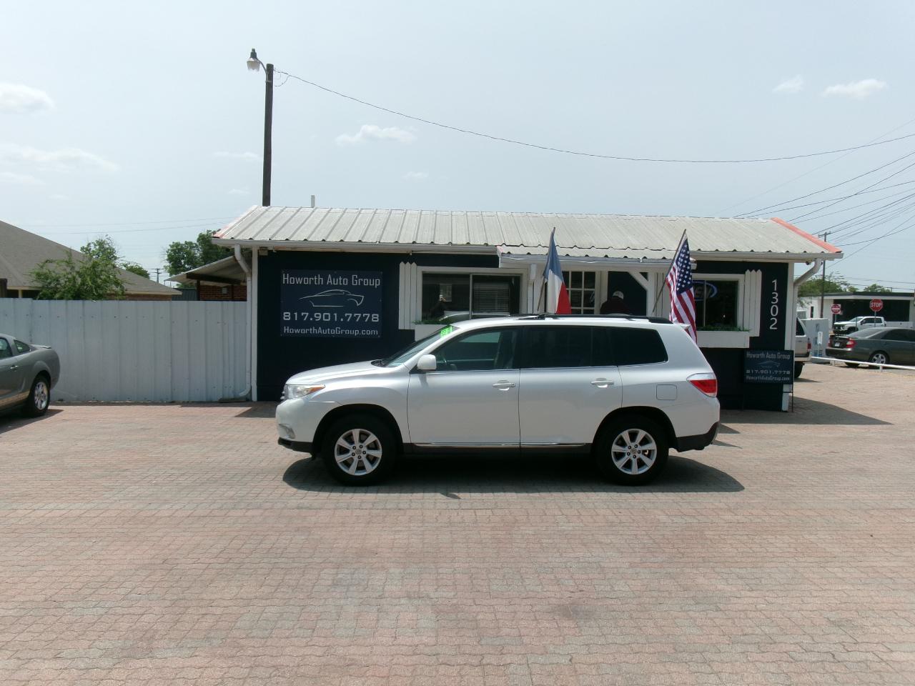 Toyota Highlander Base 4WD 2011