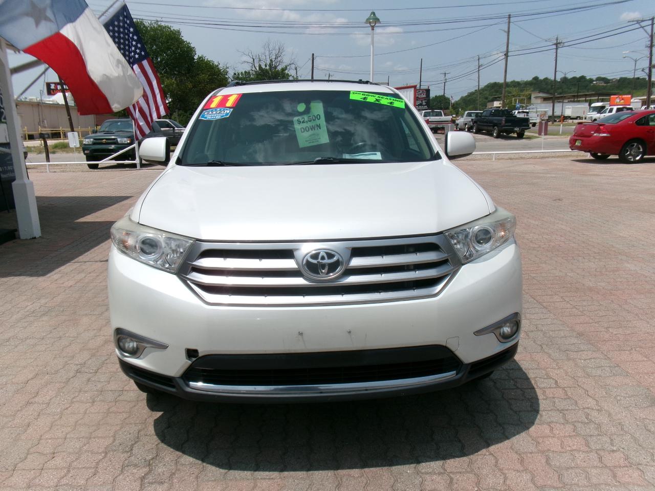 Toyota Highlander Base 4WD 2011