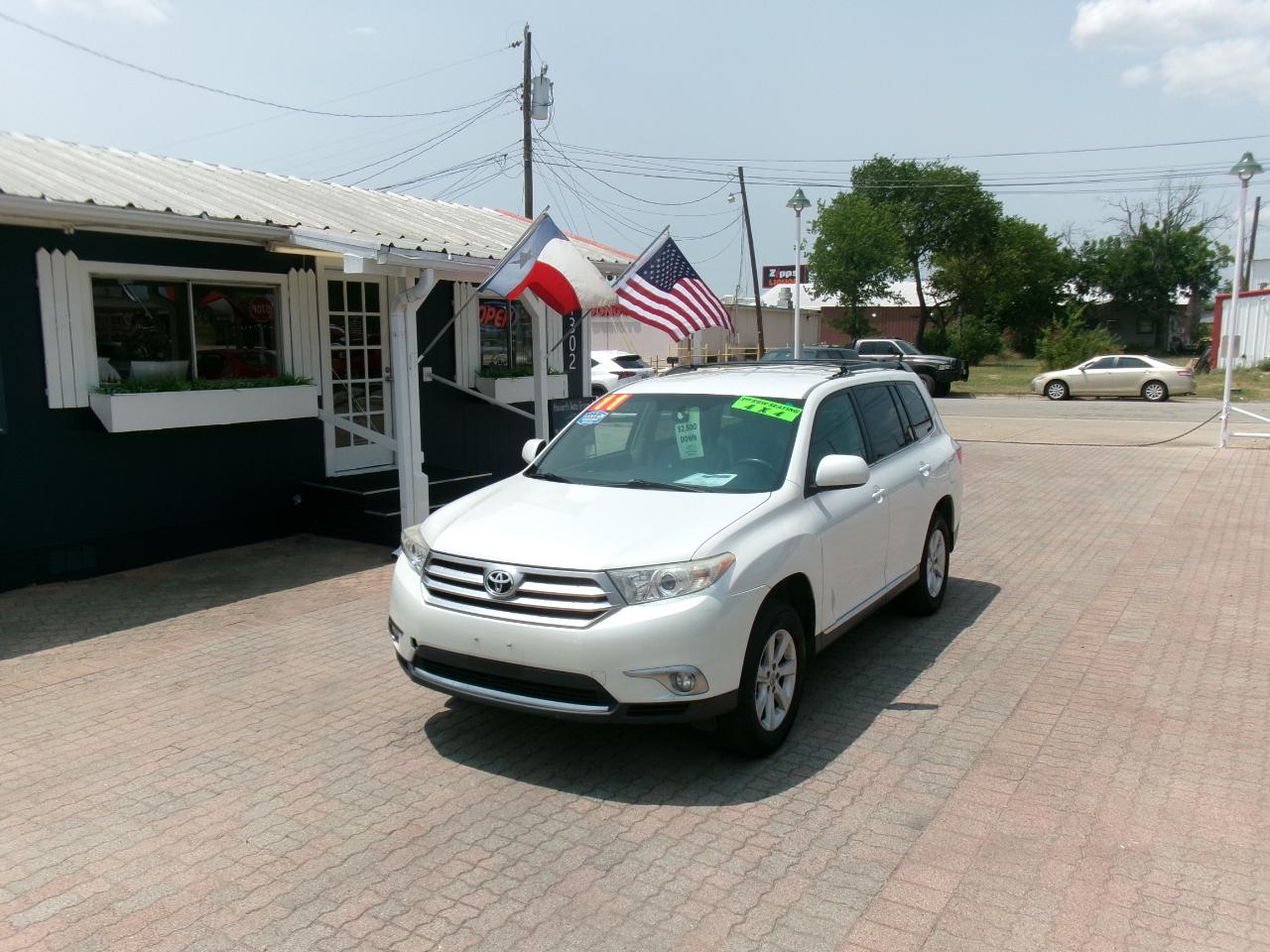 Toyota Highlander Base 4WD 2011