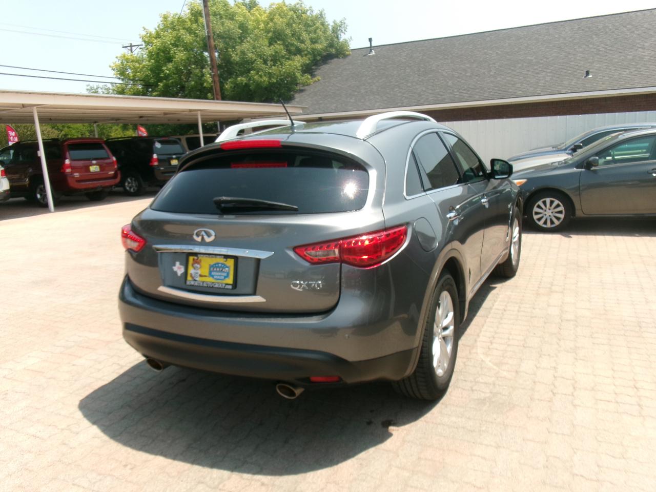 Infiniti QX70 Base AWD 2017