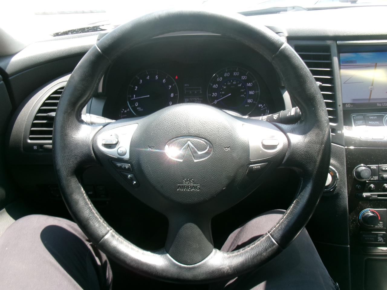 Infiniti QX70 Base AWD 2017
