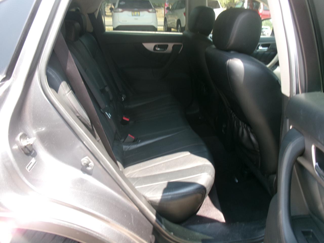 Infiniti QX70 Base AWD 2017