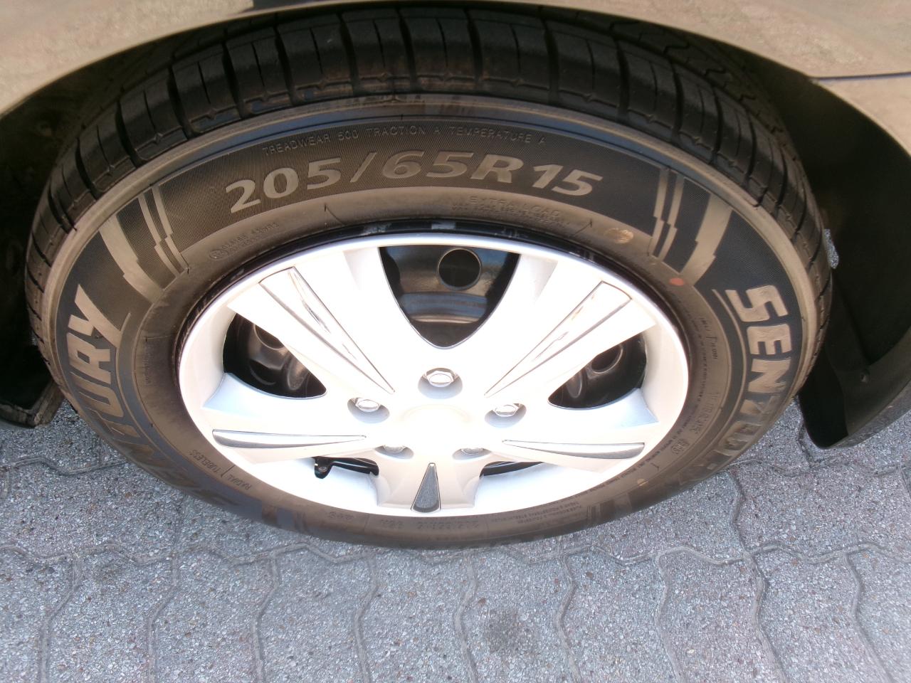 Toyota Camry LE 2006