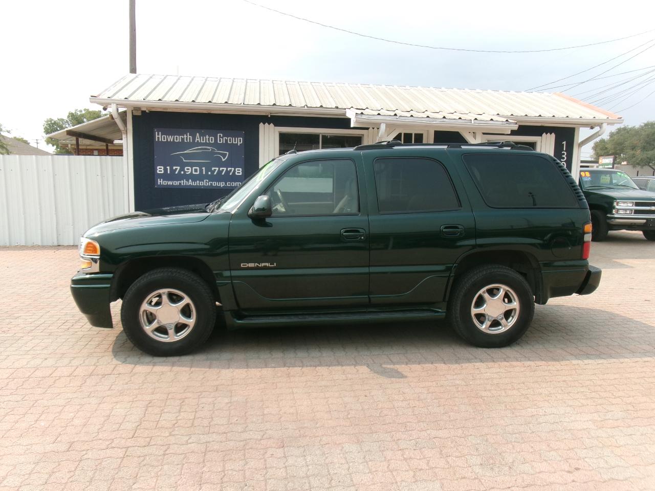 GMC Yukon Denali Base 2004