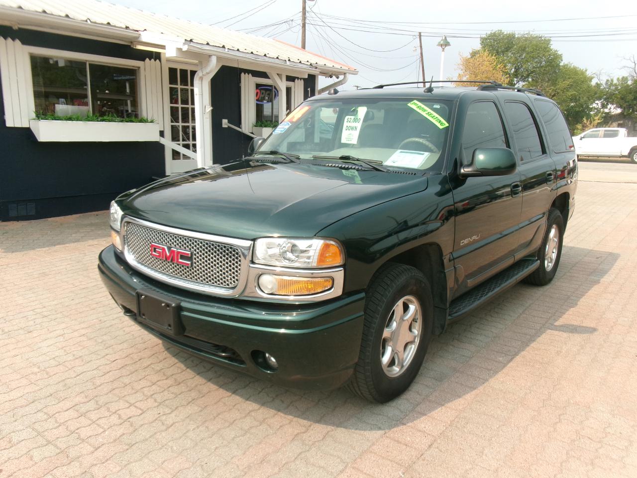 GMC Yukon Denali Base 2004