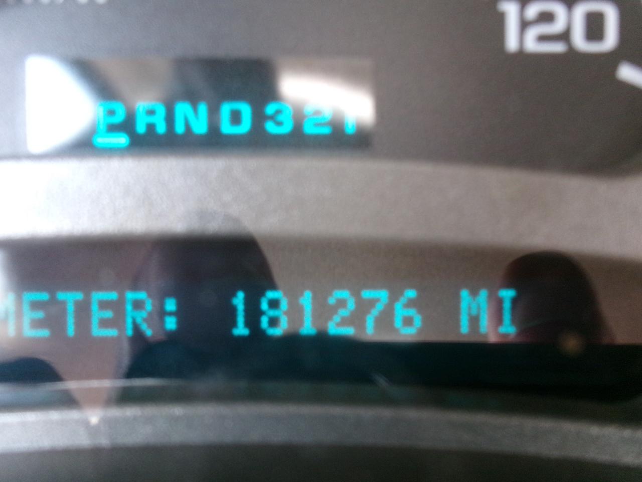 GMC Yukon Denali Base 2004