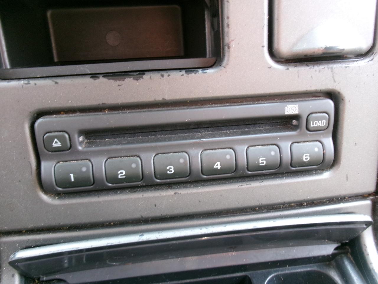 GMC Yukon Denali Base 2004
