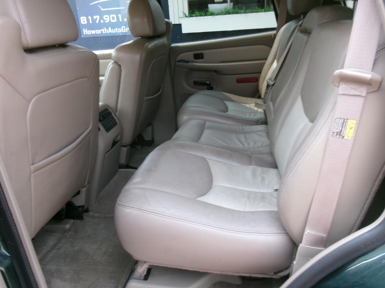 GMC Yukon Denali Base 2004