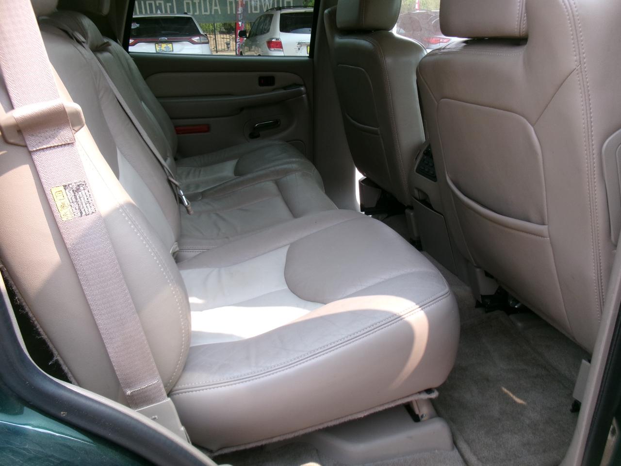 GMC Yukon Denali Base 2004