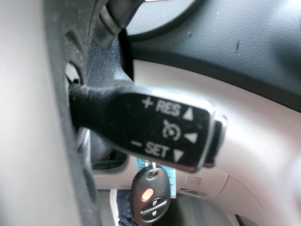 Toyota Highlander Base 2WD I4 2010