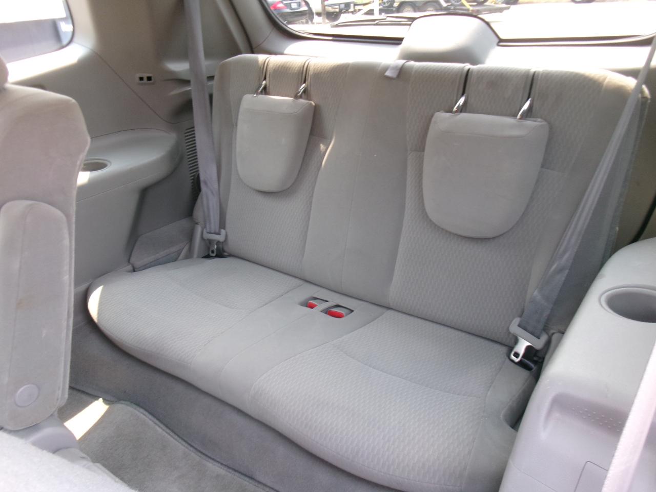 Toyota Highlander Base 2WD I4 2010