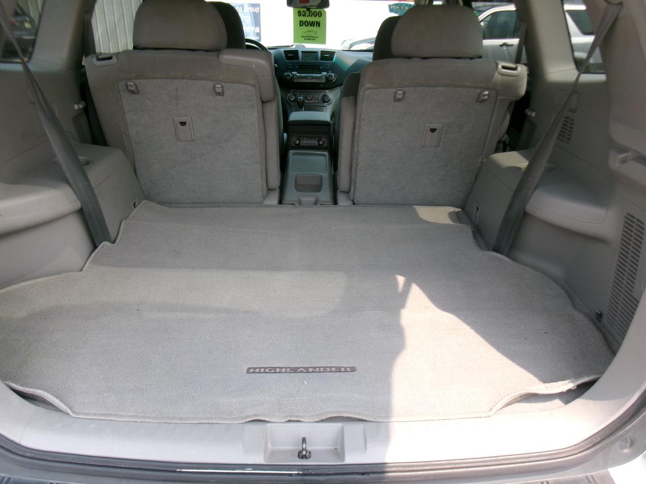 Toyota Highlander Base 2WD I4 2010