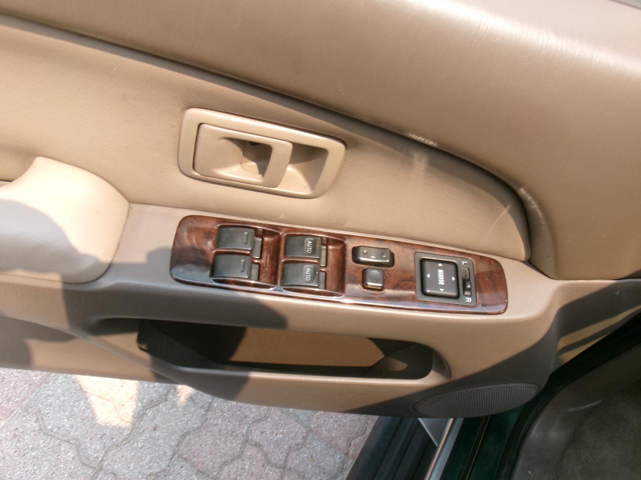 Toyota 4Runner Limited 4WD 2001