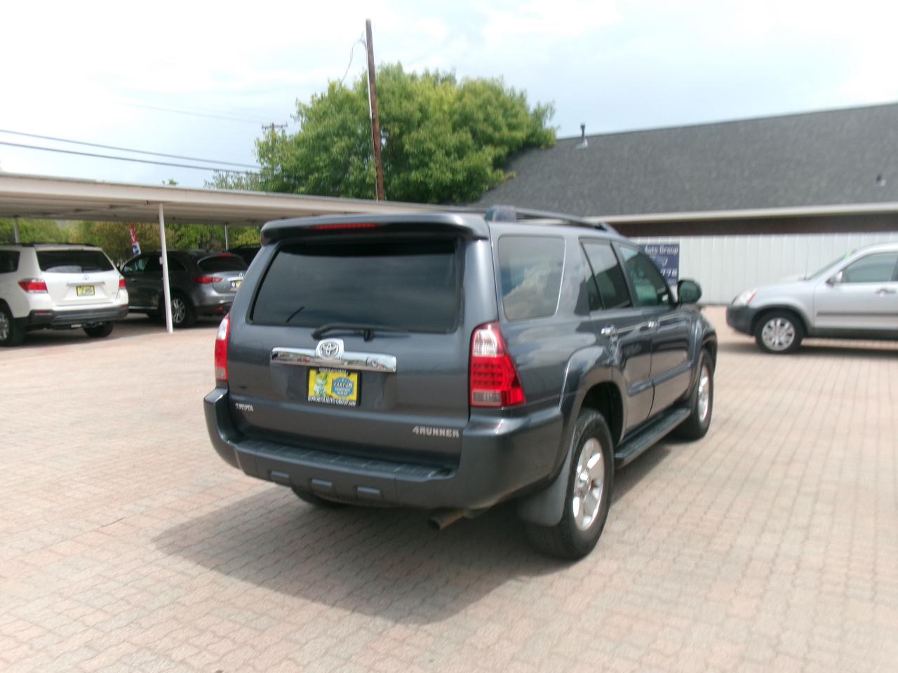 Toyota 4Runner SR5 2WD 2009
