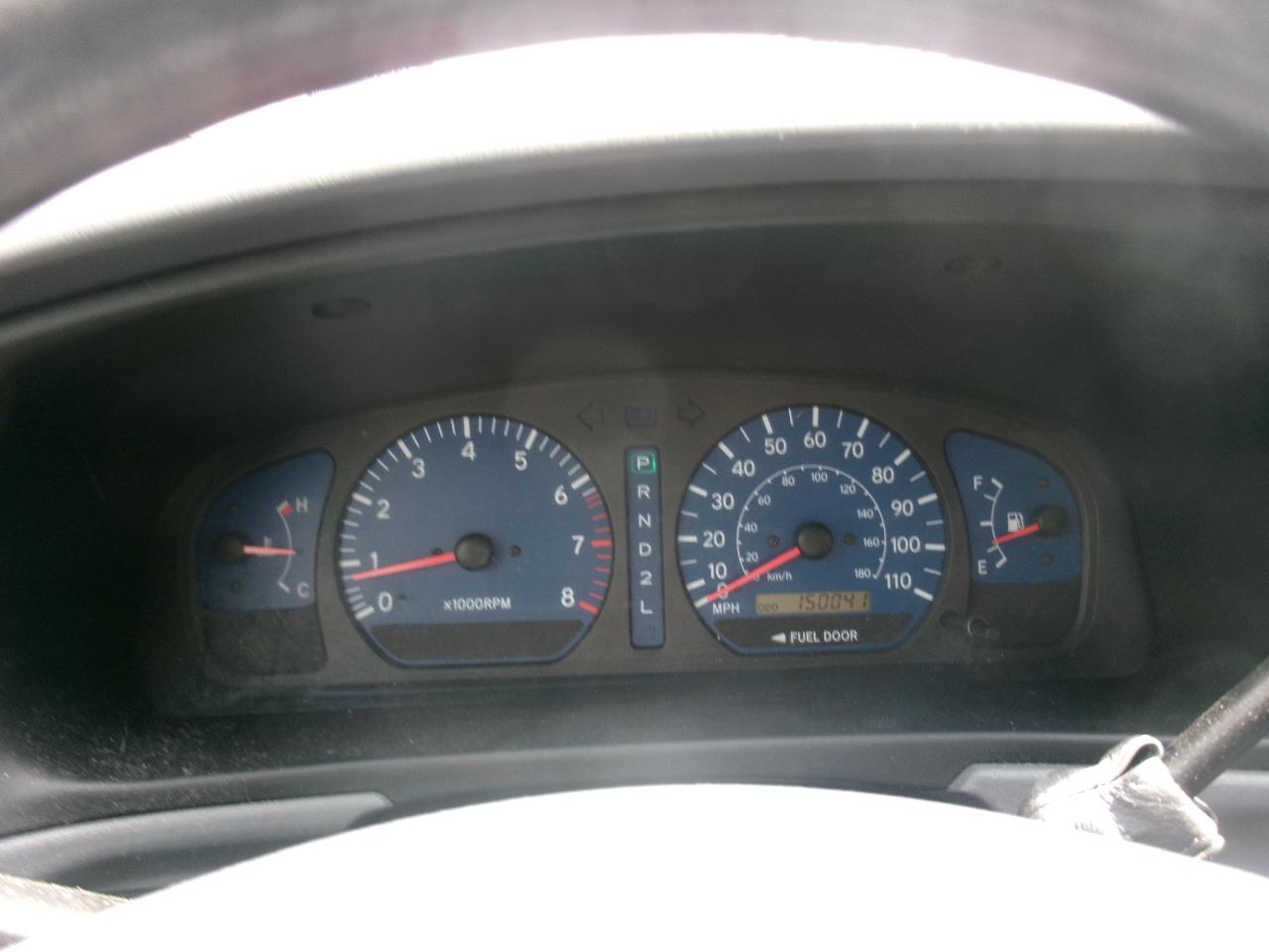 Toyota Sienna LE 2003