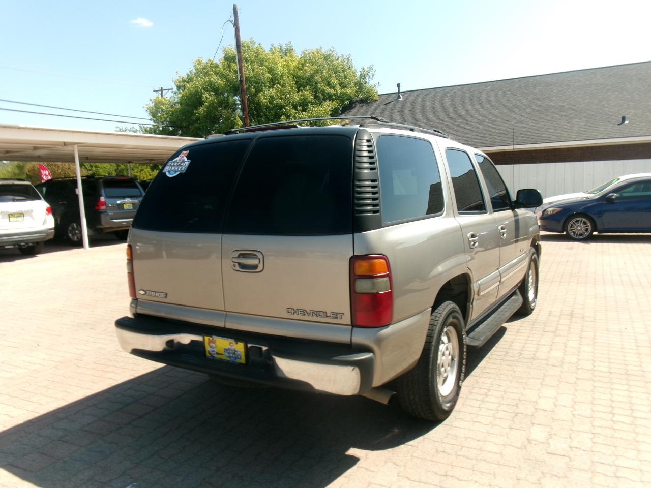 Chevrolet Tahoe 2WD 2002