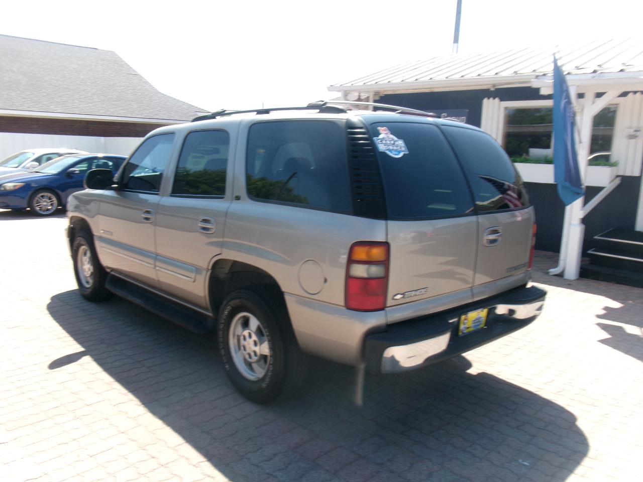 Chevrolet Tahoe 2WD 2002