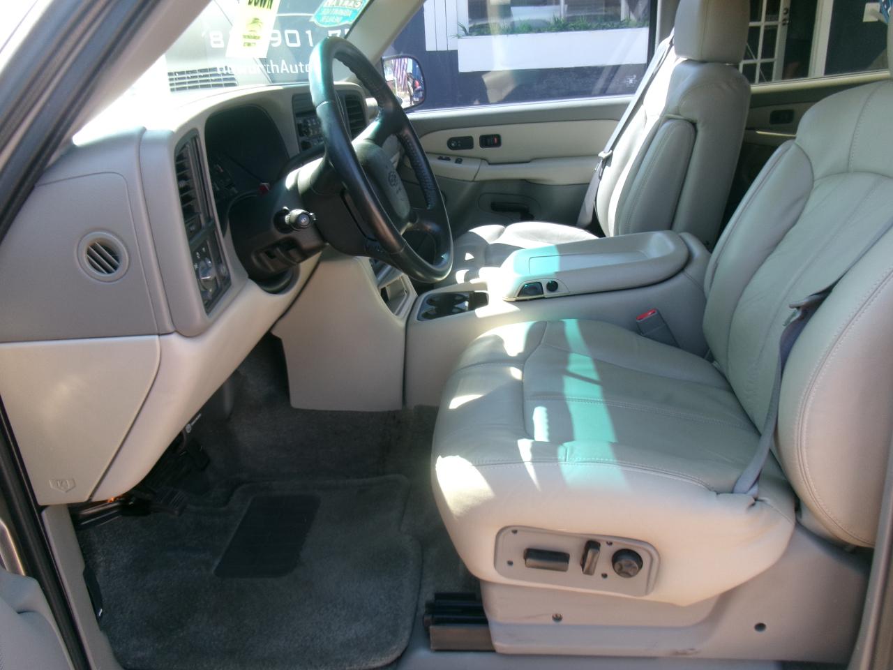 Chevrolet Tahoe 2WD 2002