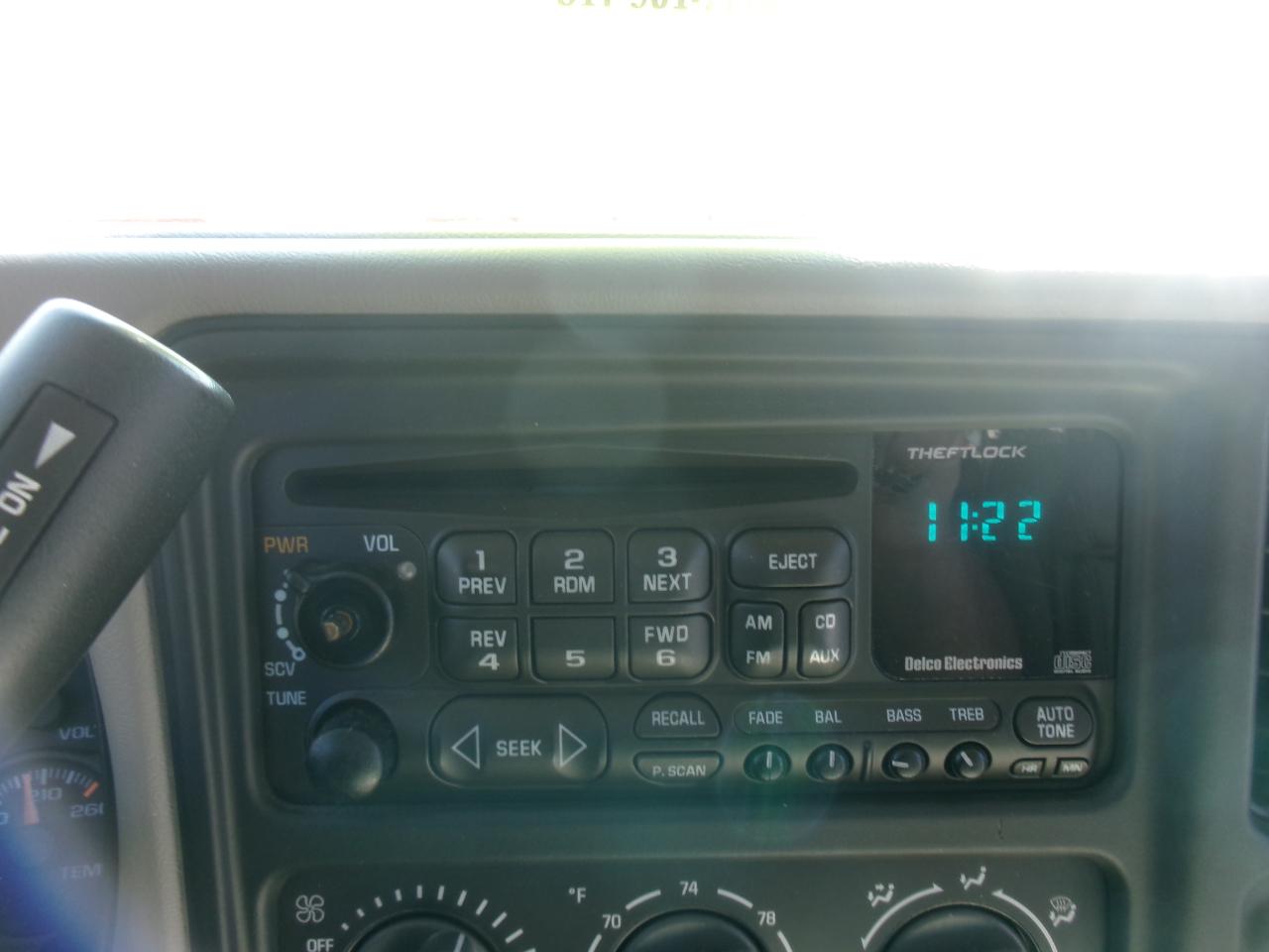 Chevrolet Tahoe 2WD 2002