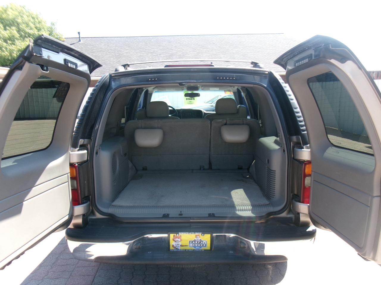 Chevrolet Tahoe 2WD 2002