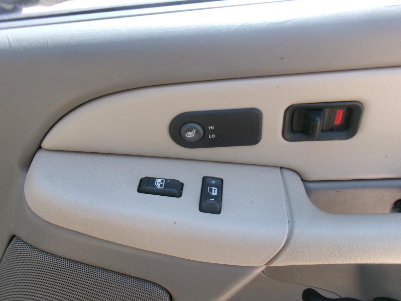 Chevrolet Tahoe 2WD 2002
