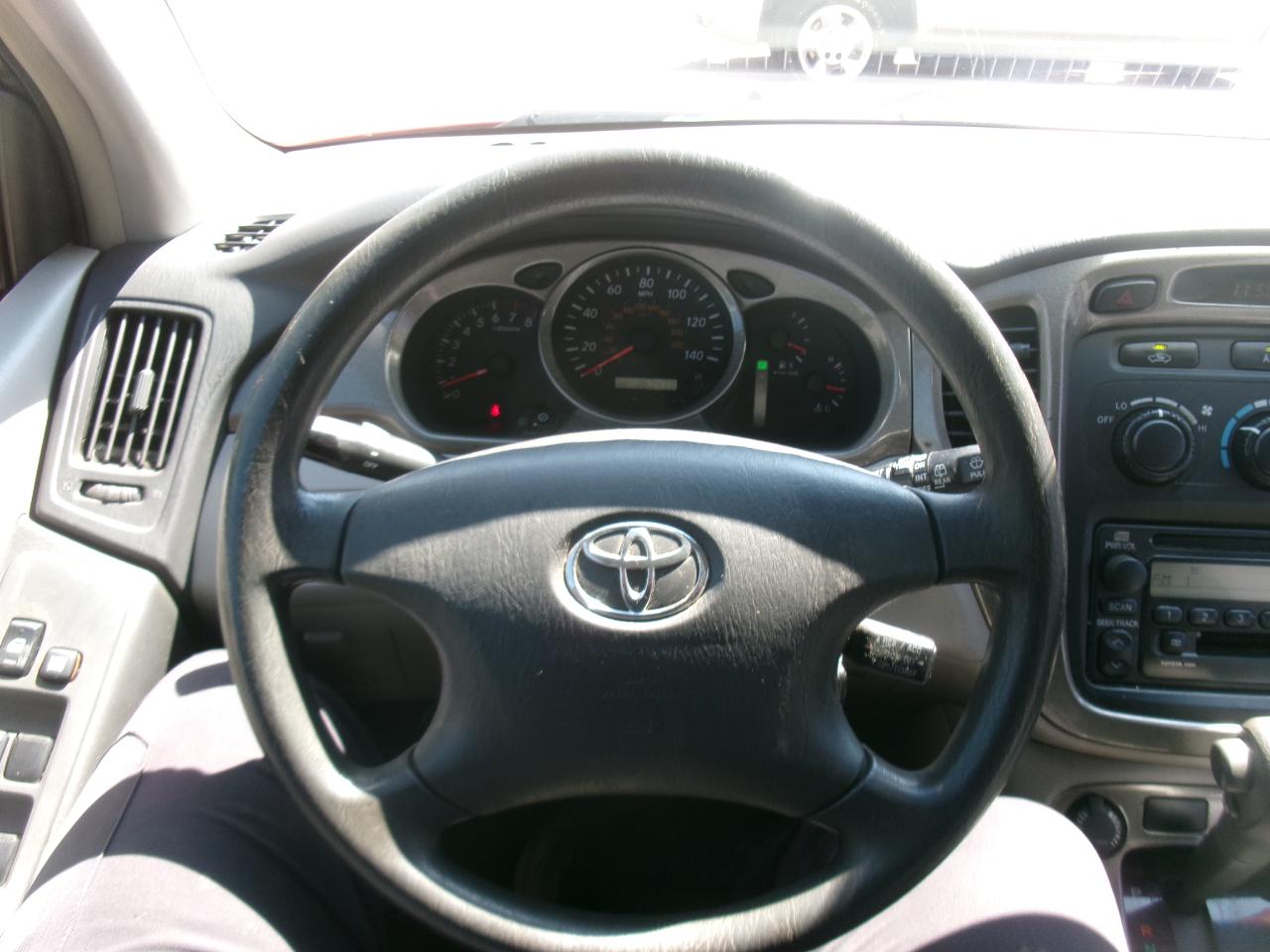 Toyota Highlander V6 2WD 2003