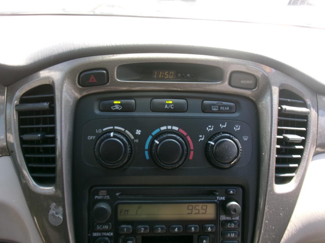 Toyota Highlander V6 2WD 2003
