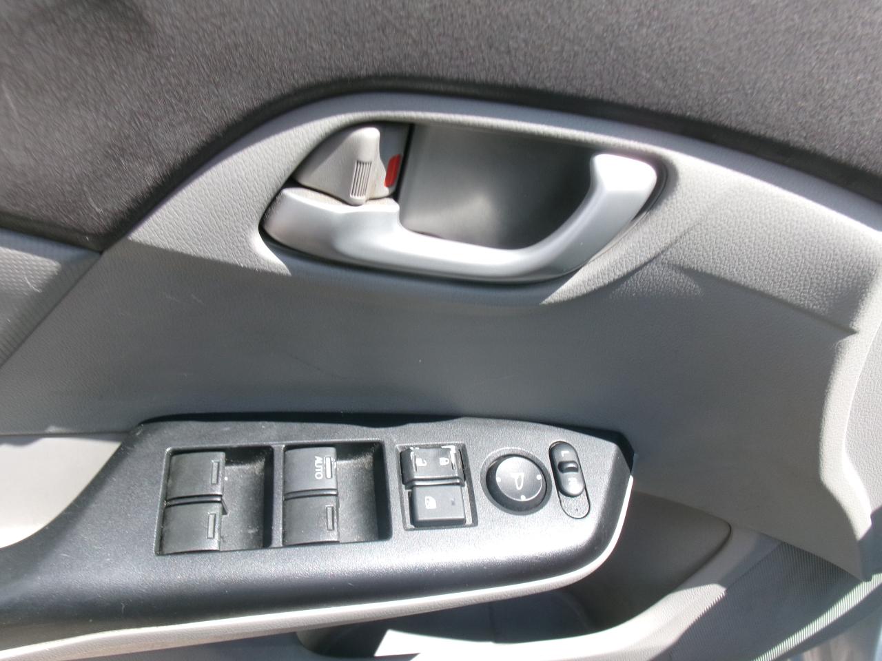 Honda Civic LX Sedan AT 2012