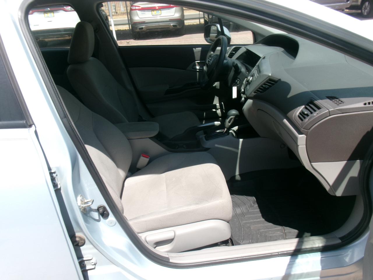 Honda Civic LX Sedan AT 2012