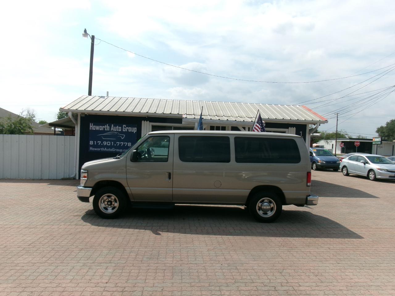 Ford Econoline E-150 XLT 2014