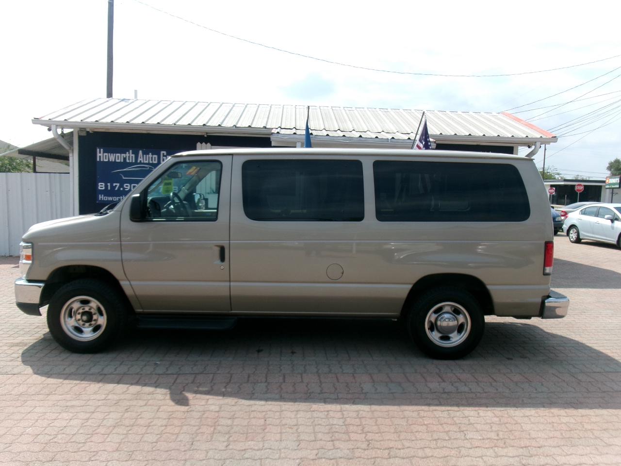 Ford Econoline E-150 XLT 2014