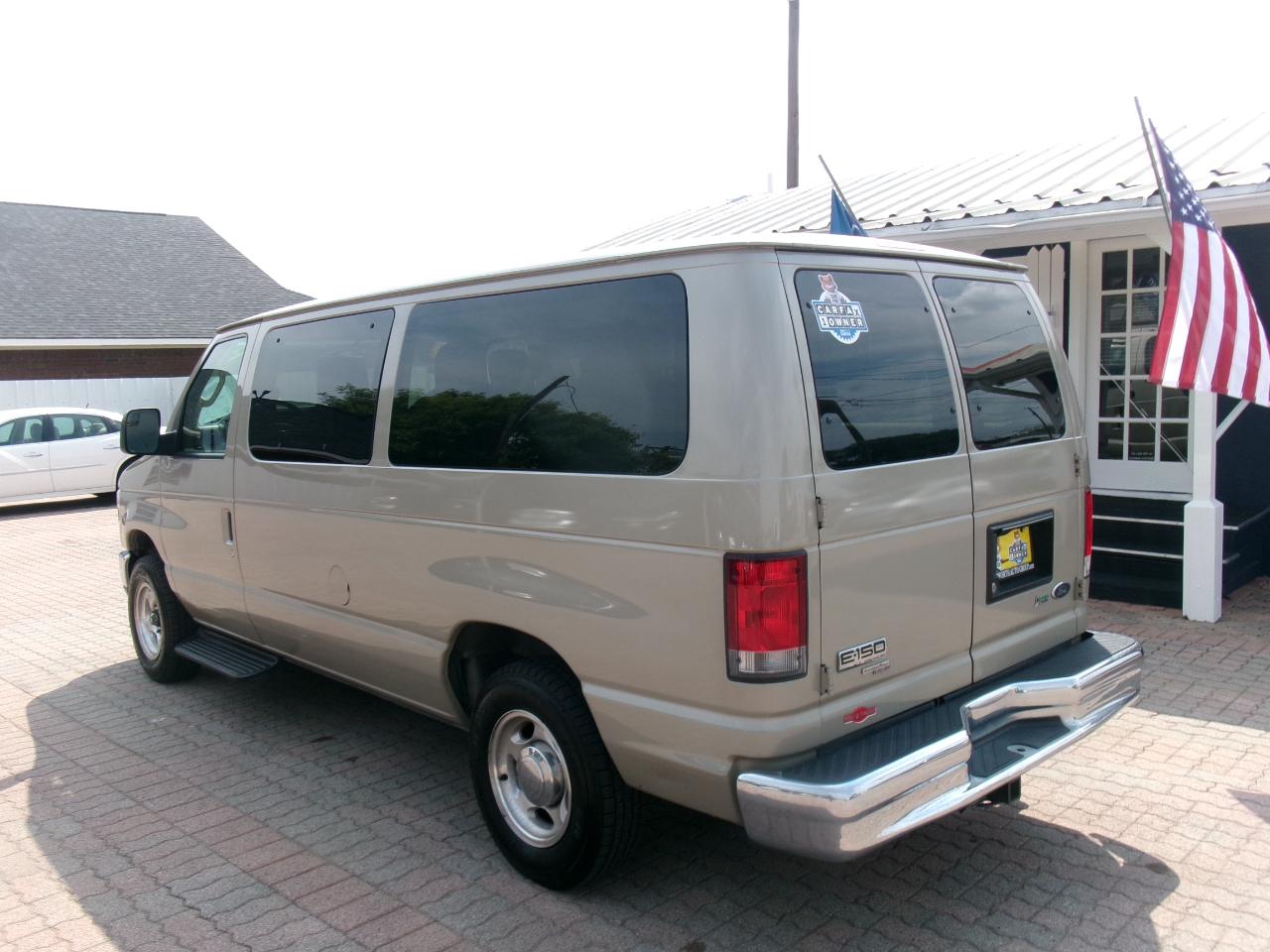 Ford Econoline E-150 XLT 2014