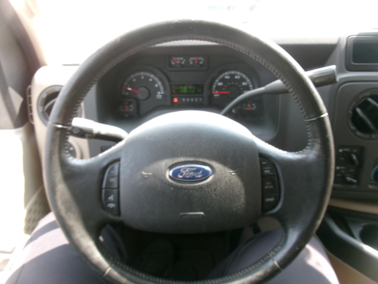 Ford Econoline E-150 XLT 2014