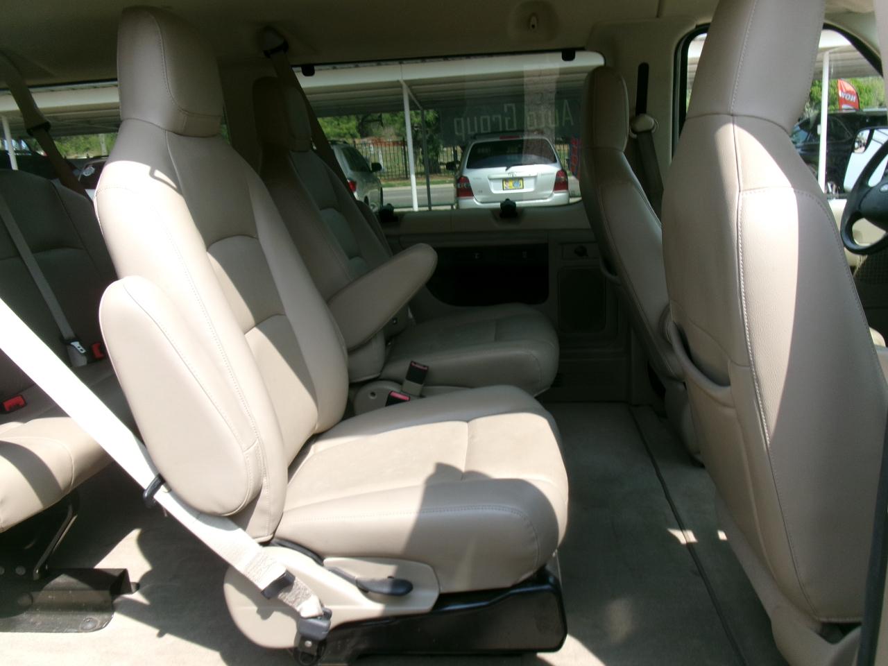 Ford Econoline E-150 XLT 2014
