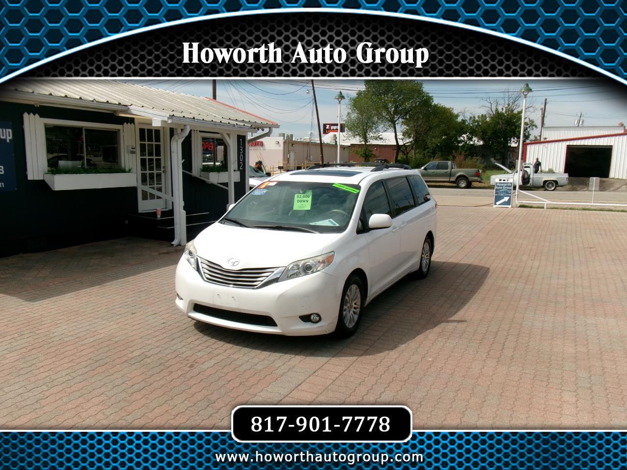 Toyota Sienna XLE 7-Passenger 2011