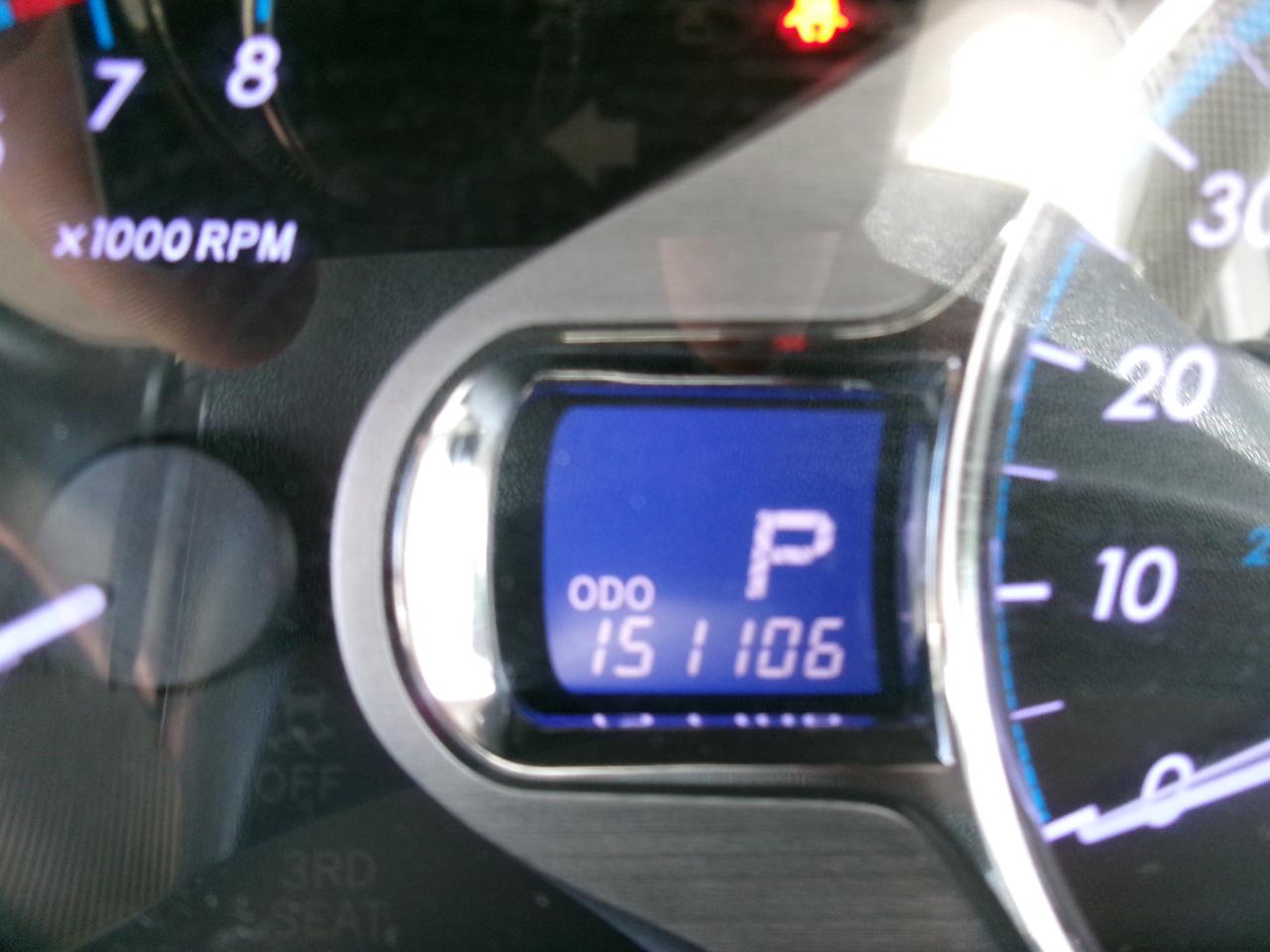 Toyota Sienna XLE 7-Passenger 2011