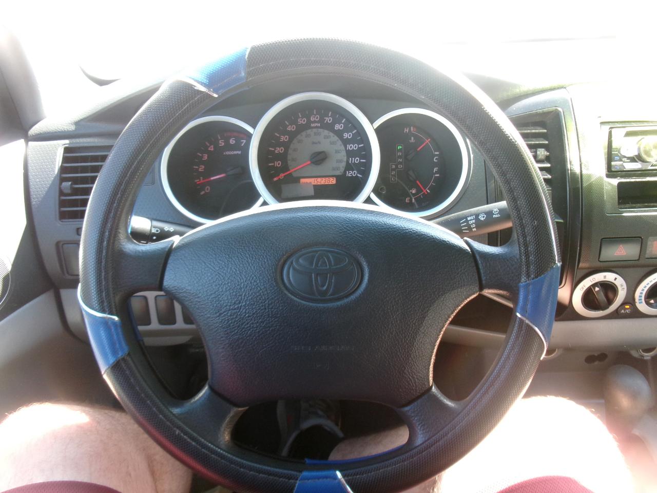 Toyota Tacoma Regular Cab 2WD 2006