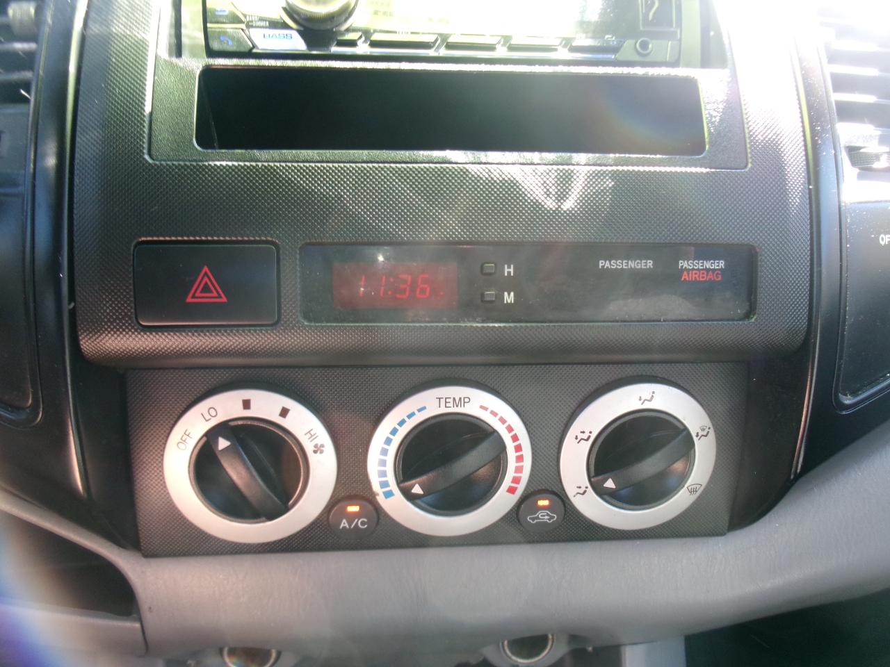 Toyota Tacoma Regular Cab 2WD 2006