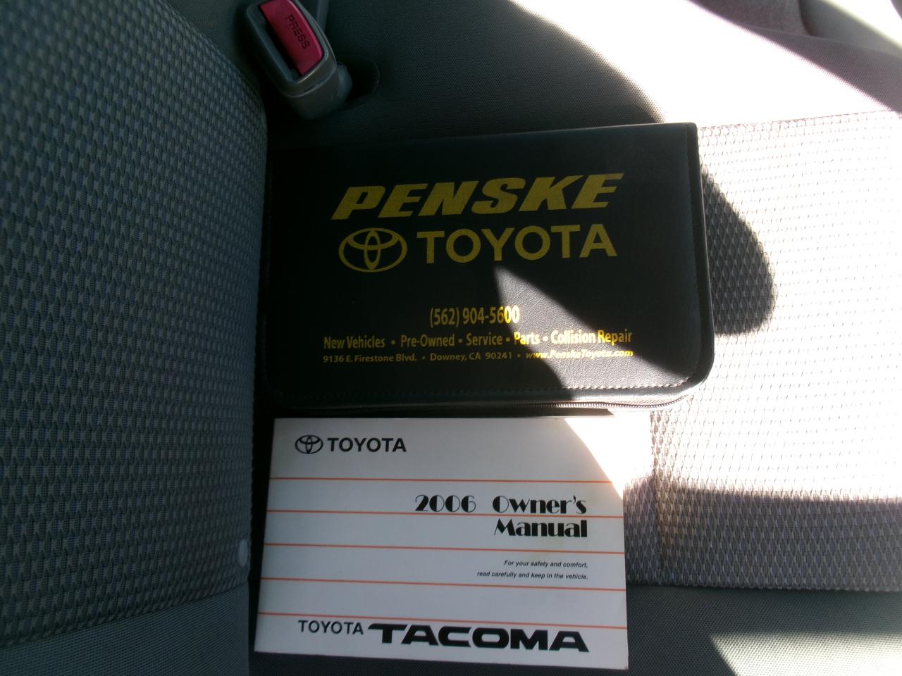 Toyota Tacoma Regular Cab 2WD 2006