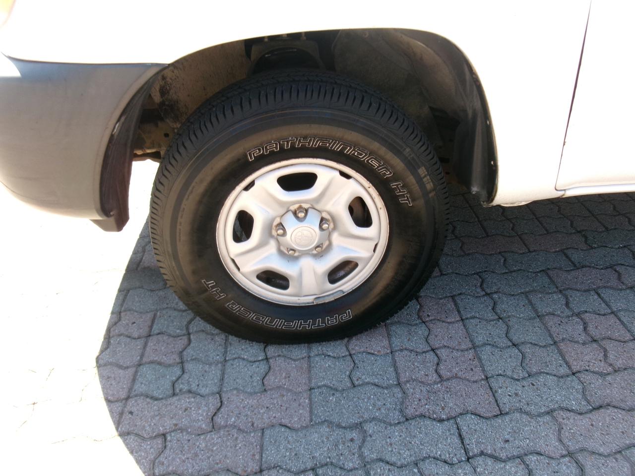 Toyota Tacoma Regular Cab 2WD 2006