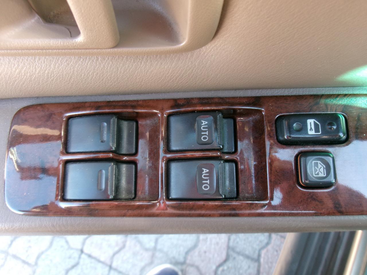Toyota 4Runner Limited 2WD 2000