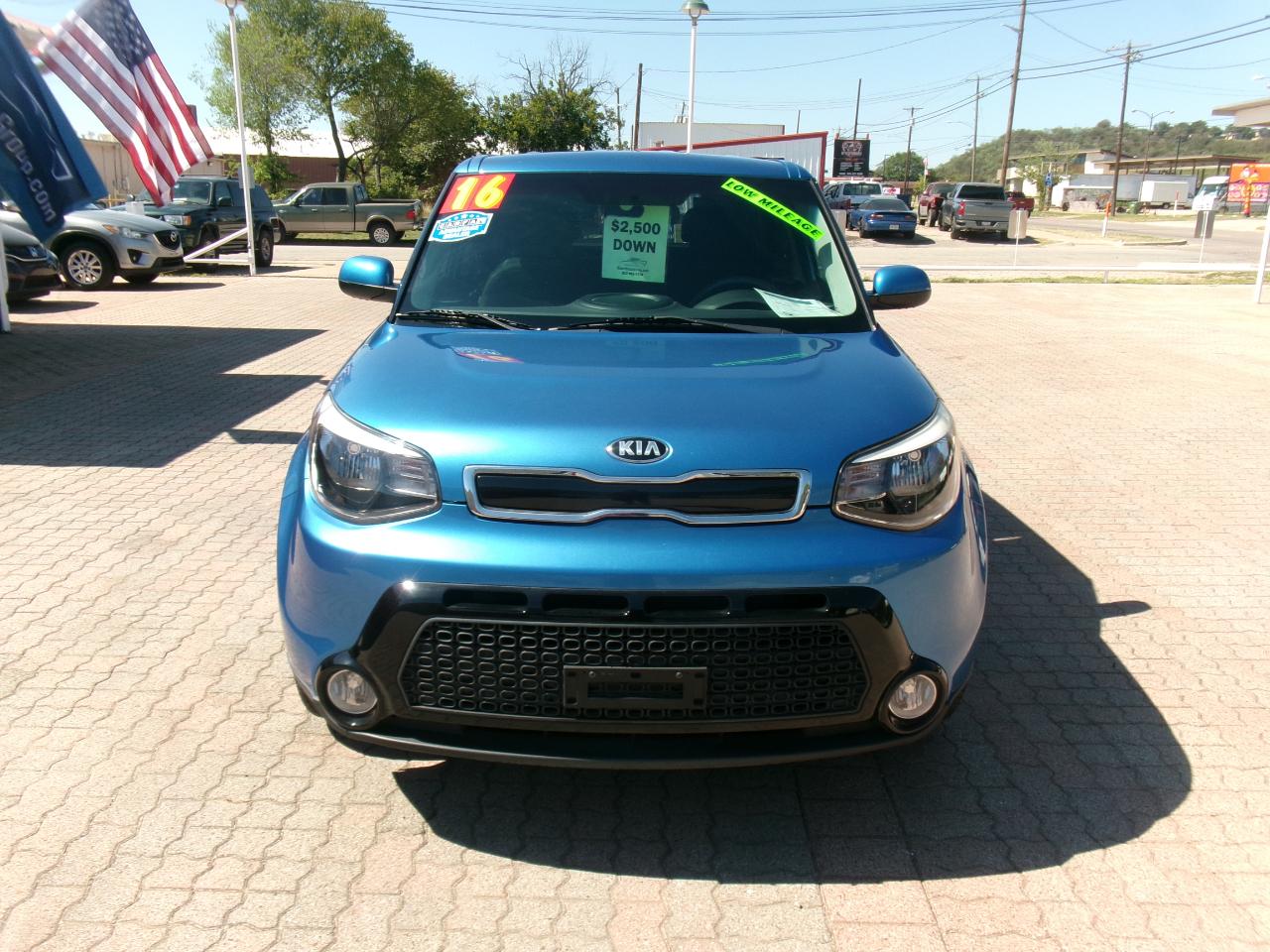 Kia Soul + w/Signature 2.0 Special Edition 2016