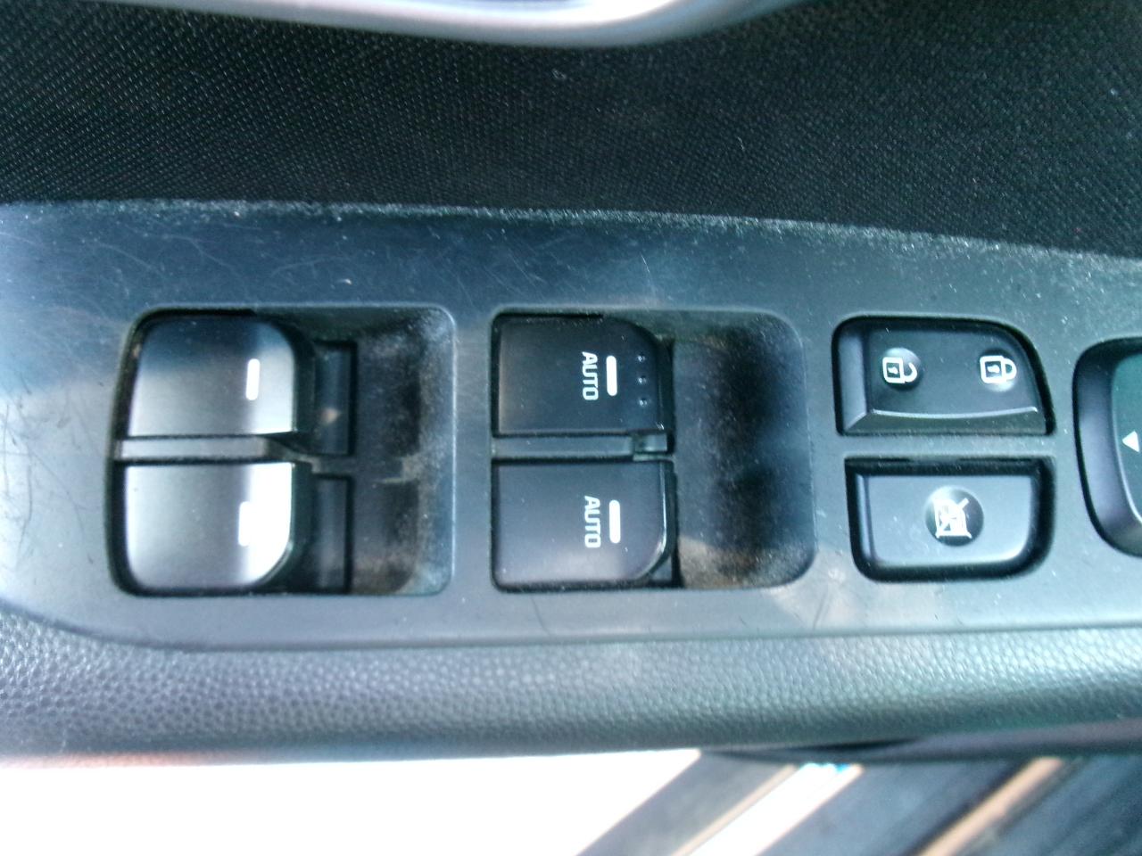 Kia Soul + w/Signature 2.0 Special Edition 2016