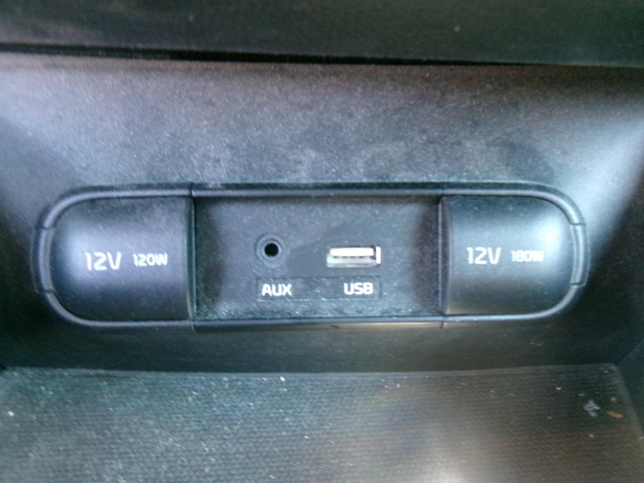 Kia Soul + w/Signature 2.0 Special Edition 2016