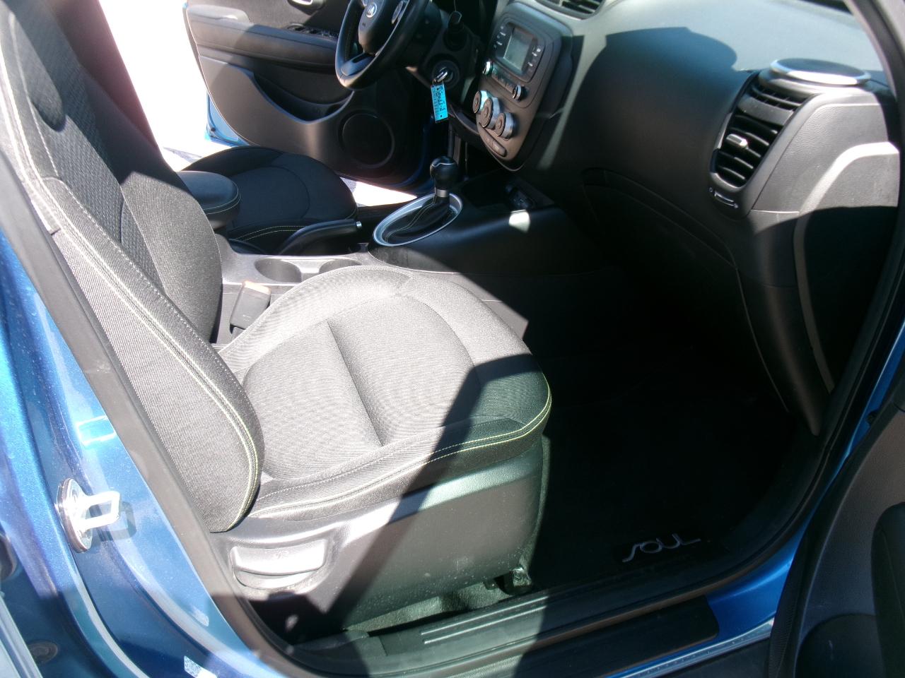 Kia Soul + w/Signature 2.0 Special Edition 2016