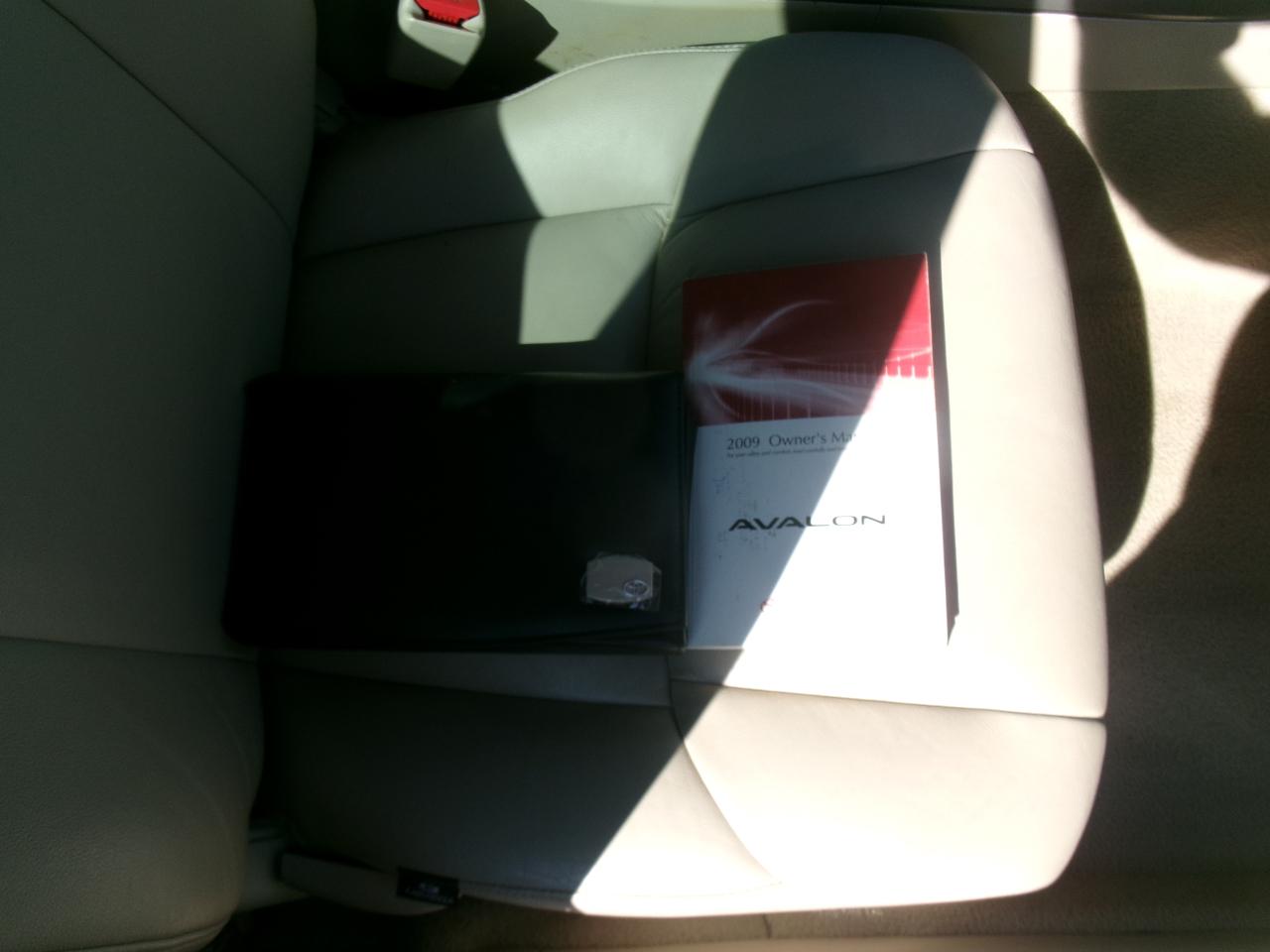 Toyota Avalon Limited 2009