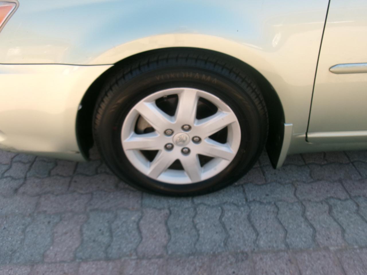 Toyota Avalon Limited 2009